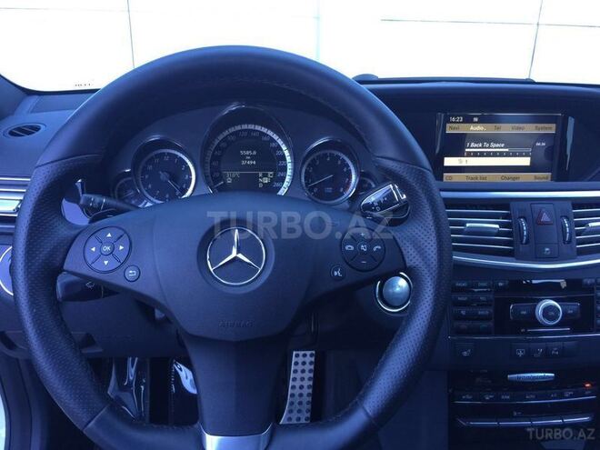 Mercedes E 350 2009, 37,400 km - 3.5 l - Bakı