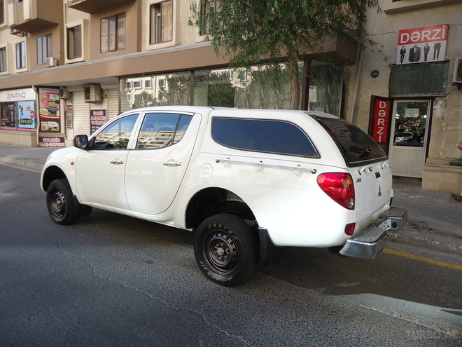 Mitsubishi L200 2007, 167,877 km - 2.5 l - Bakı