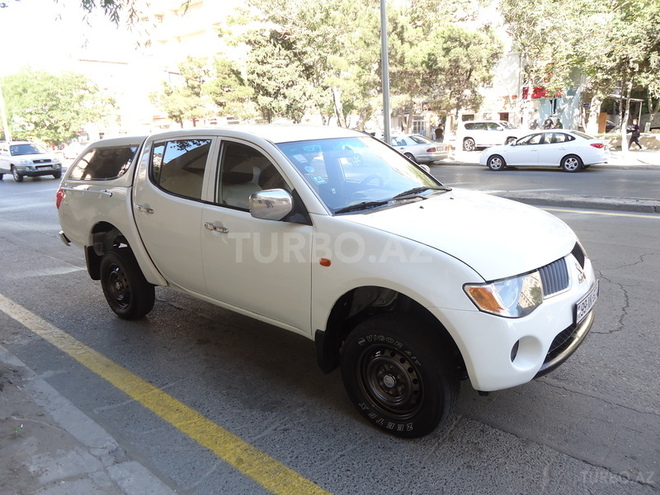 Mitsubishi L200 2007, 167,877 km - 2.5 l - Bakı