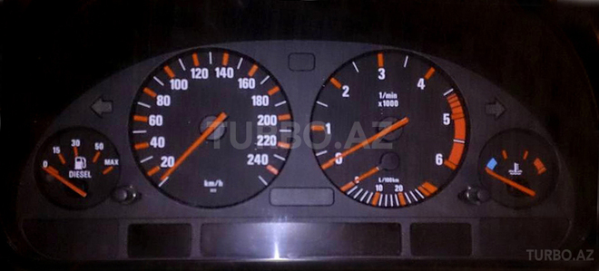 BMW 525 1999, 280,000 km - 2.5 l - Bakı