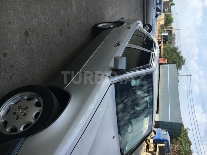 Mercedes E 300 1990, 650,000 km - 3.0 l - Bakı
