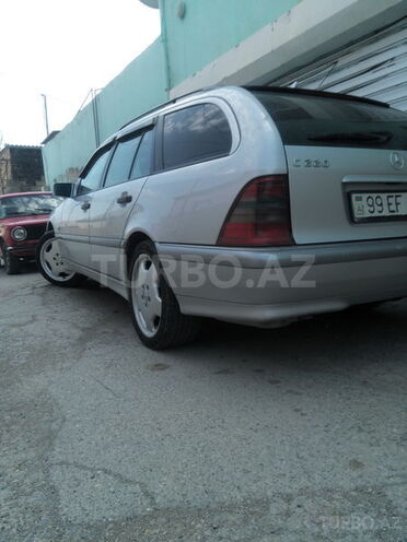 Mercedes C 220 2000, 180,000 km - 2.2 л - Bakı