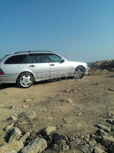 Mercedes C 220 2000, 180,000 km - 2.2 л - Bakı