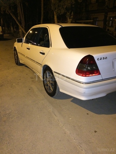 Mercedes C 230 1999, 179,000 km - 0.3 l - Sumqayıt