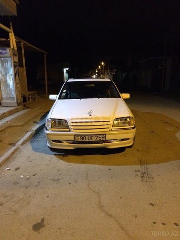 Mercedes C 230 1999, 179,000 km - 0.3 l - Sumqayıt