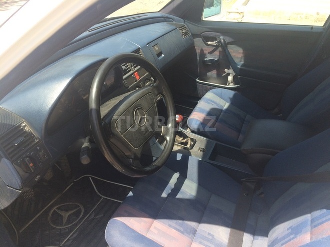 Mercedes C 180 1994, 200,000 km - 1.8 l - Sumqayıt