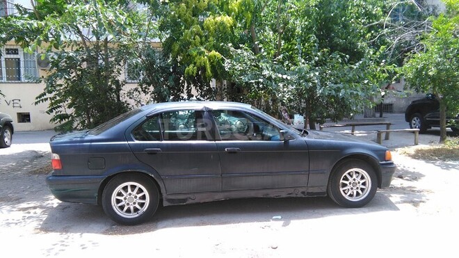BMW 316 1991, 204,300 km - 1.6 л - Bakı