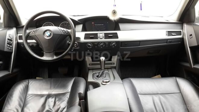 BMW 523 2007, 210,000 km - 2.5 l - Bakı