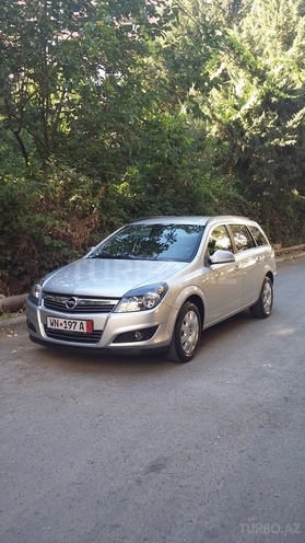 Opel Astra 2010, 127,000 km - 1.6 l - Bakı