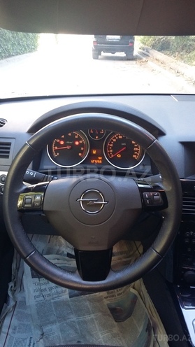 Opel Astra 2010, 127,000 km - 1.6 l - Bakı