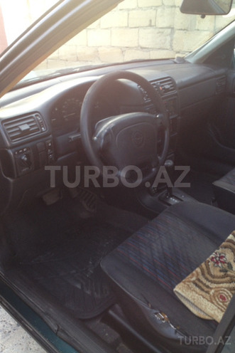 Opel Vectra 1994, 320,000 km - 1.8 л - Bakı
