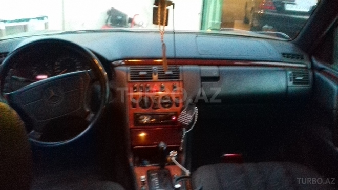 Mercedes E 230 1996, 315 km - 2.3 л - Bakı