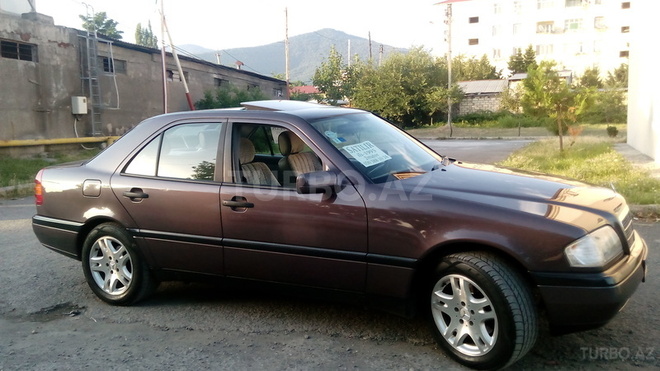 Mercedes C 200 1995, 26,000 km - 2.0 л - Balakən