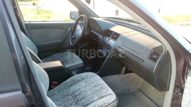 Mercedes C 200 1995, 26,000 km - 2.0 л - Balakən