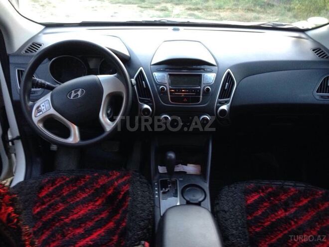 Hyundai ix35 2012, 50,000 km - 2.0 l - Qusar