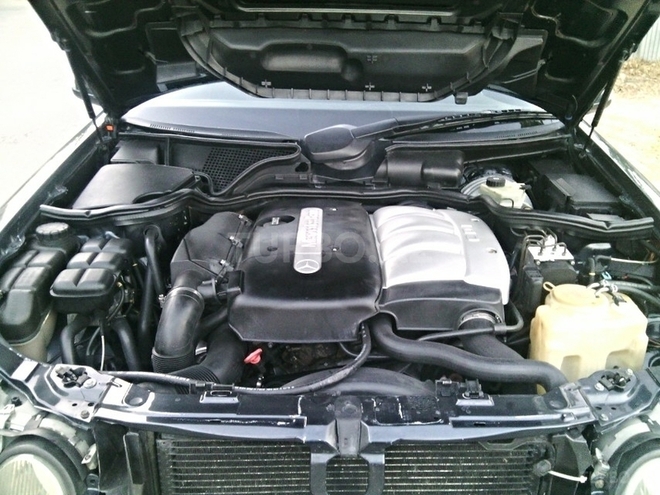 Mercedes E 220 2000, 298,000 km - 2.2 л - Bakı