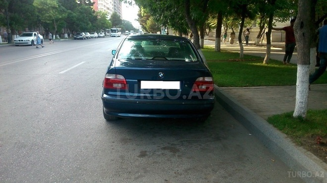 BMW 523 1997, 360,000 km - 2.5 l - Sumqayıt