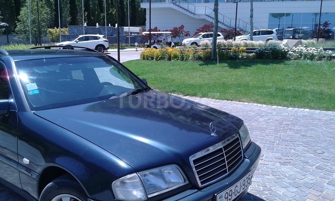 Mercedes C 220 1999, 250,000 km - 2.2 l - Bakı
