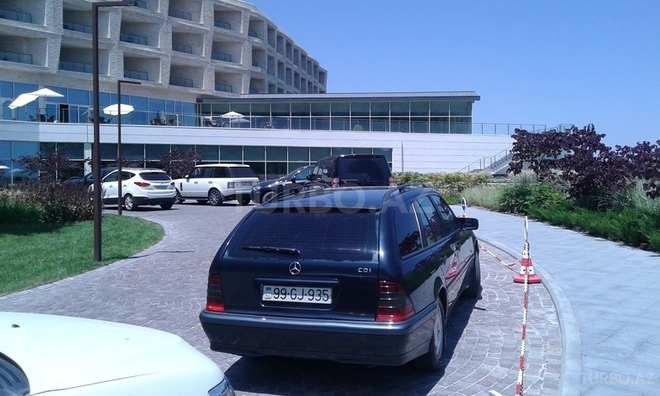 Mercedes C 220 1999, 250,000 km - 2.2 l - Bakı