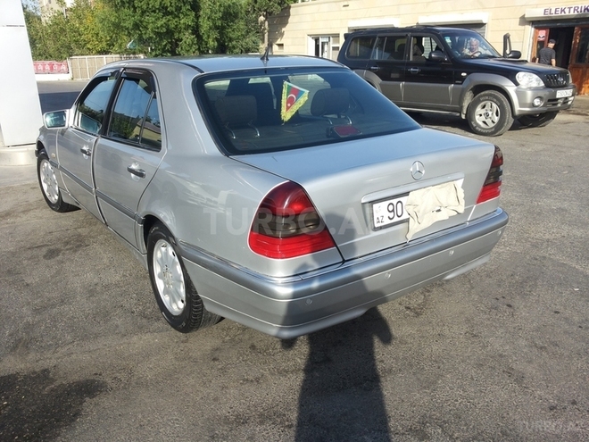 Mercedes C 240 1997, 247,000 km - 2.4 l - Sumqayıt