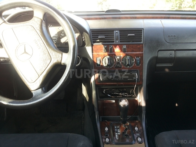 Mercedes C 240 1997, 247,000 km - 2.4 l - Sumqayıt