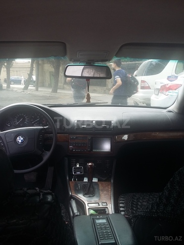 BMW 528 1998, 118,300 km - 2.8 l - Bakı