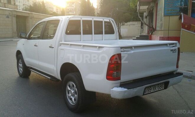 Toyota Hilux 2007, 178,677 km - 2.5 l - Bakı