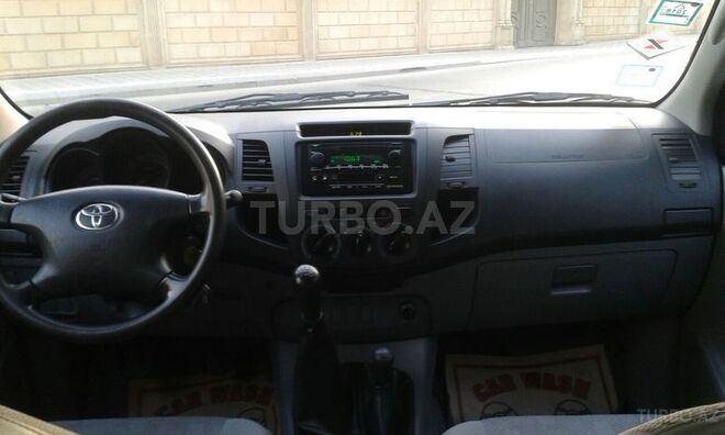 Toyota Hilux 2007, 178,677 km - 2.5 l - Bakı
