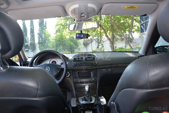 Mercedes E 270 2003, 225,000 km - 2.7 l - Yevlax