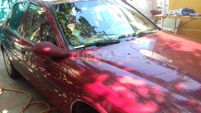 Opel Vectra 1996, 156,000 km - 2.0 л - Bakı