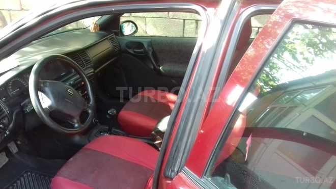 Opel Vectra 1996, 156,000 km - 2.0 л - Bakı