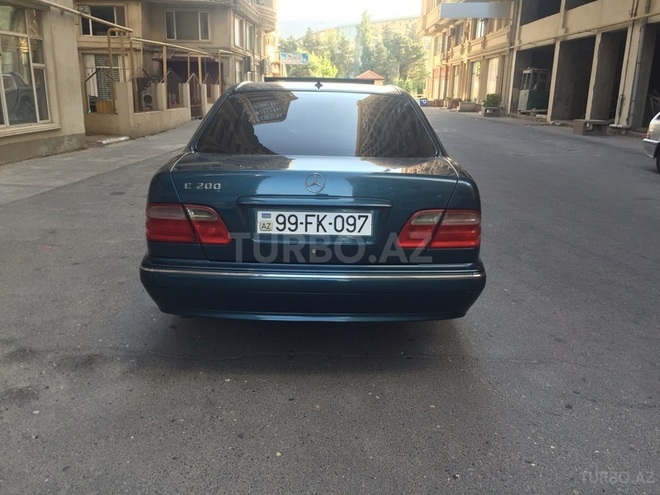 Mercedes E 200 1999, 237,000 km - 2.0 l - Bakı