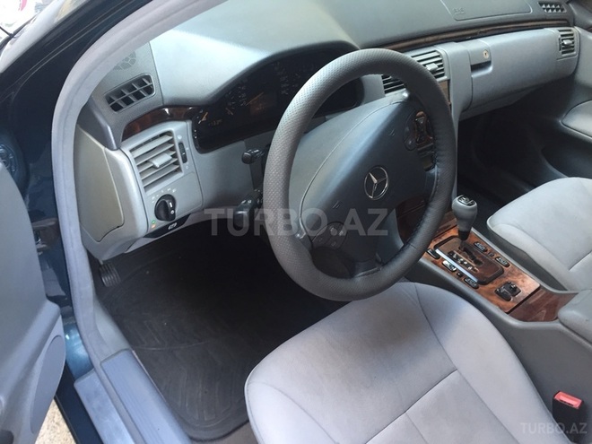 Mercedes E 200 1999, 237,000 km - 2.0 l - Bakı