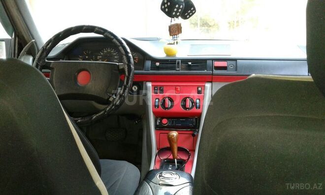 Mercedes E 230 1991, 250,000 km - 2.3 l - Bakı