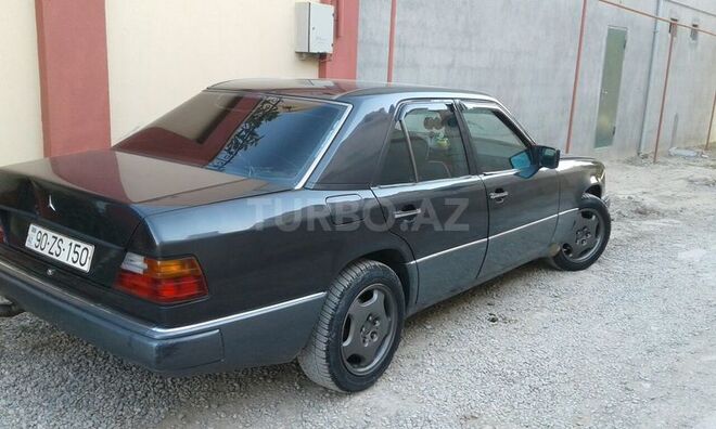 Mercedes E 230 1991, 250,000 km - 2.3 l - Bakı