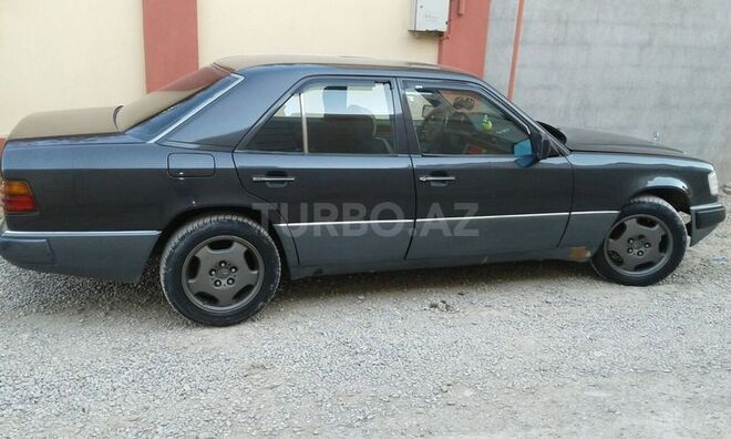 Mercedes E 230 1991, 250,000 km - 2.3 l - Bakı