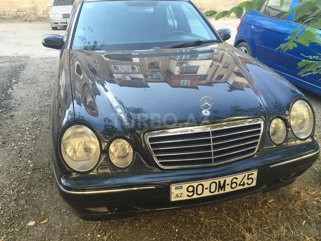 Mercedes E 220 2001, 301,017 km - 2.2 l - Bakı