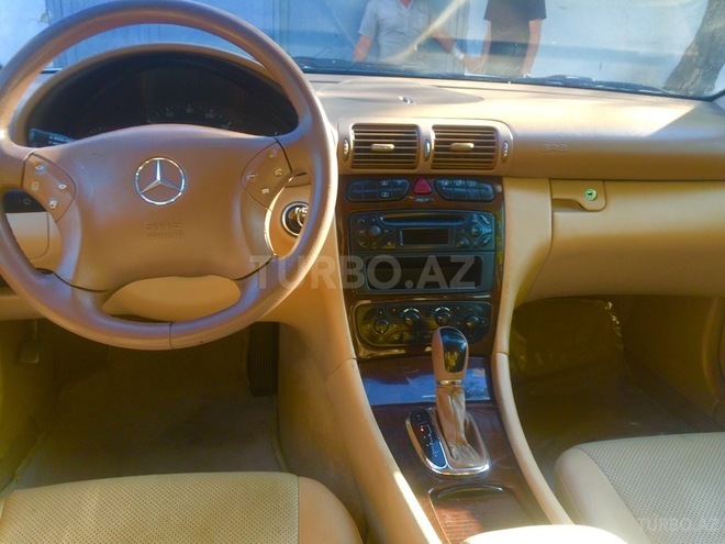 Mercedes C 240 2001, 237,000 km - 2.4 l - Bakı
