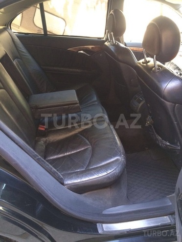 Mercedes E 220 2003, 327,000 km - 2.2 l - Bakı