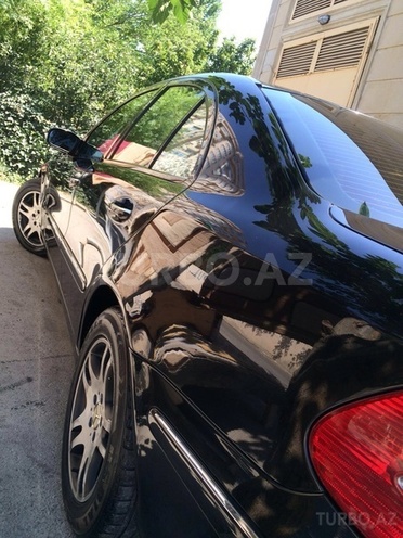 Mercedes E 220 2003, 327,000 km - 2.2 l - Bakı