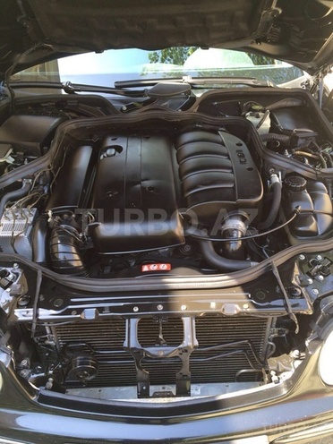 Mercedes E 220 2003, 327,000 km - 2.2 l - Bakı