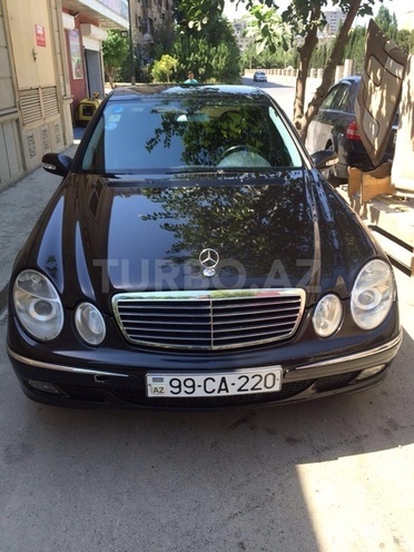 Mercedes E 220 2003, 327,000 km - 2.2 l - Bakı
