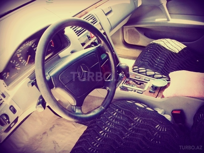 Mercedes E 220 1998, 456,000 km - 0.2 l - Bakı