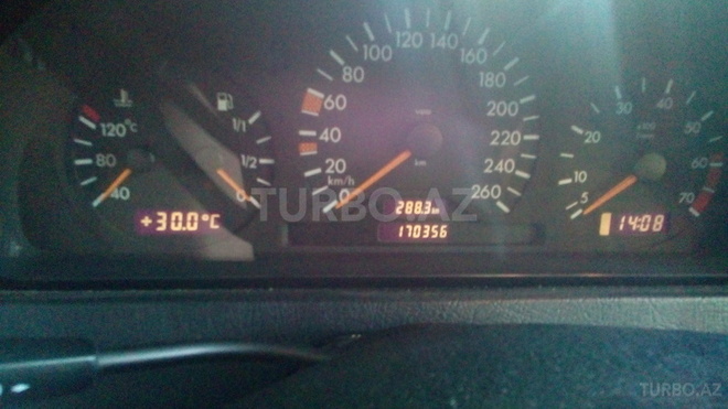 Mercedes C 200 2000, 170,000 km - 0.2 l - Tovuz