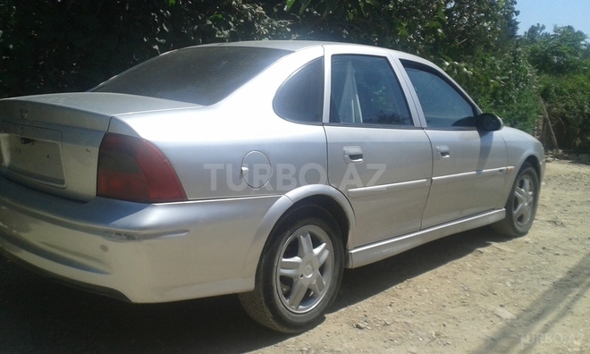 Opel Vectra 1999, 196,580 km - 2.0 l - Bakı