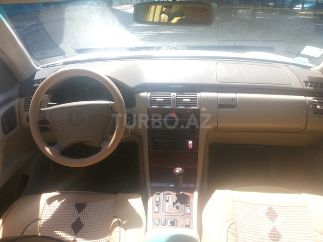 Mercedes E 240 1998, 340,000 km - 2.4 l - Bakı