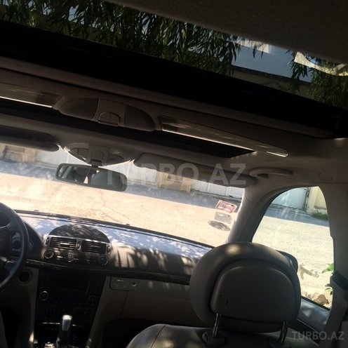 Mercedes E 270 2002, 298,000 km - 2.7 l - Bakı