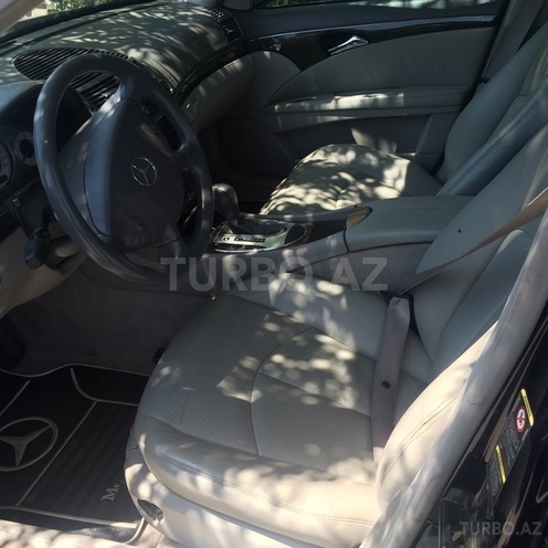 Mercedes E 270 2002, 298,000 km - 2.7 l - Bakı