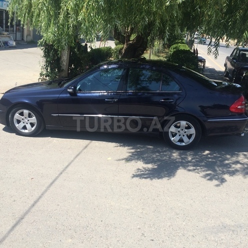 Mercedes E 270 2002, 298,000 km - 2.7 l - Bakı