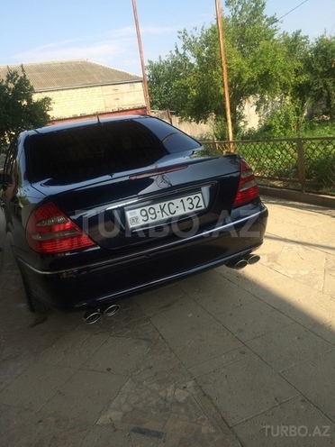 Mercedes E 270 2002, 298,000 km - 2.7 l - Bakı